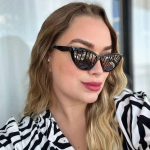Óculos de Sol Gatinho Valentina - Preto Degradê - Acetato - - Imagem 3